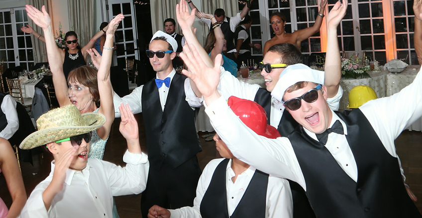 Pittsburgh Wedding DJ - dancing at Longue View